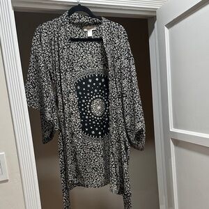 Band of Gypsies Black and Cream Patterned Kimono